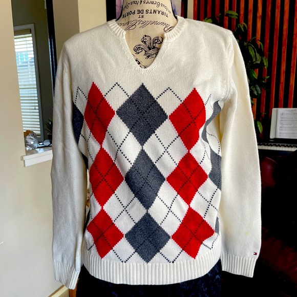 Tommy Hilfiger Long Sleeves Knitted Sweater Size Medium - Picture 1 of 11